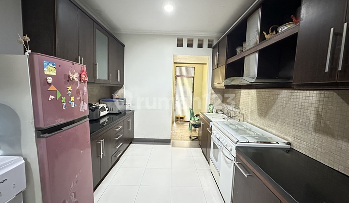 Pondok Indah Beautiful House Ready to Occupy Wide Road Behind Mall 2