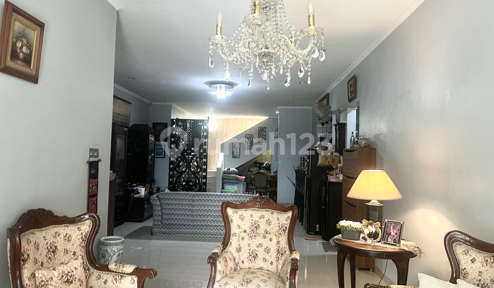 Rumah Vila Delima Lebak Bulus Rapi Siap Huni Rumah Vila Delima Lebak Bulus Rapi Siap Huni