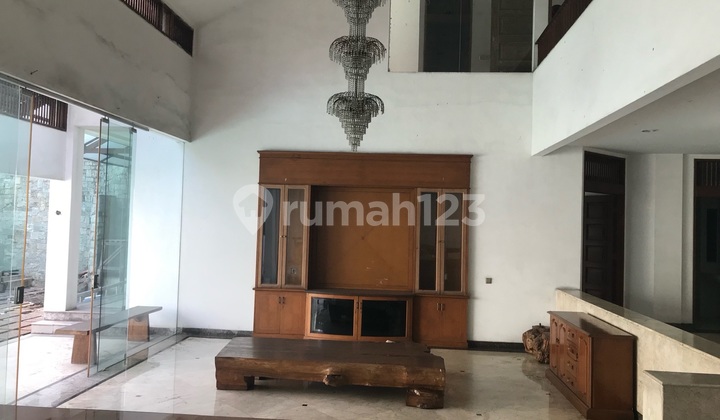 Pondok Indah House SHM Needs Minimal Renovation 2