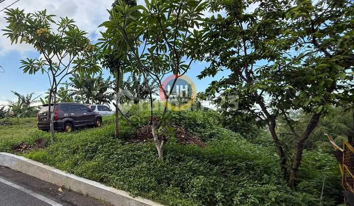 Nice lot on Kawi street 1