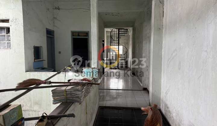 Ready-to-Use Shop House on Raden Patah Street, 4 Floors, Land Area 250 M2, Building Area 400 M2 2
