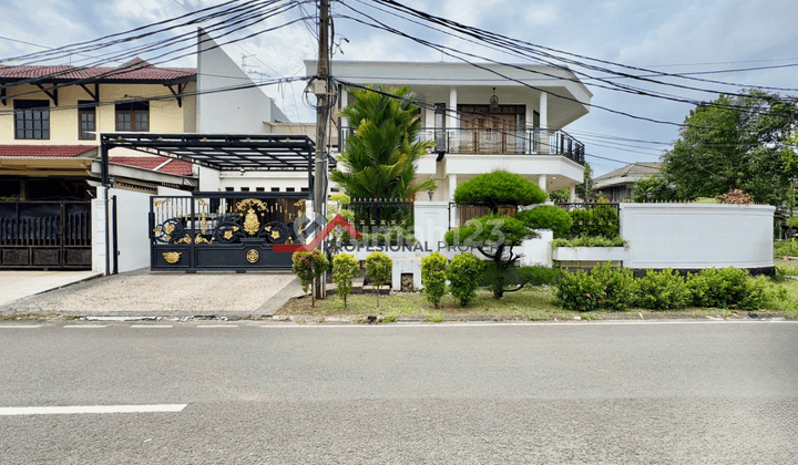 Rumah Clasic Depan Taman Dekat Pim Di Pondok Indah Jakarta Selatan 1