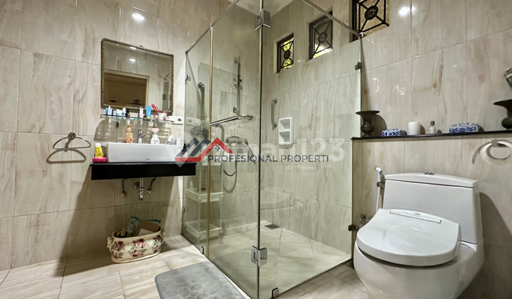 Rumah Classic Halaman Luas Dekat Antasari Raya di Cipete, Jakarta Selatan 2