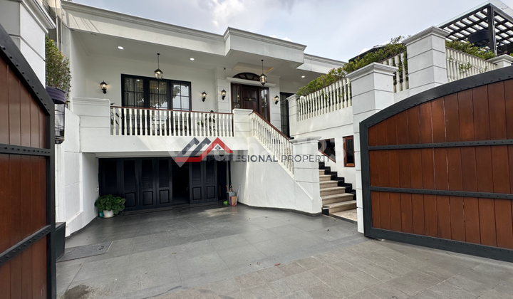 Classic Luxury House Fully Furnished in Kebayoran Baru, South Jakarta Classic Luxury House Fully Furnished in Kebayoran Baru, South Jakarta