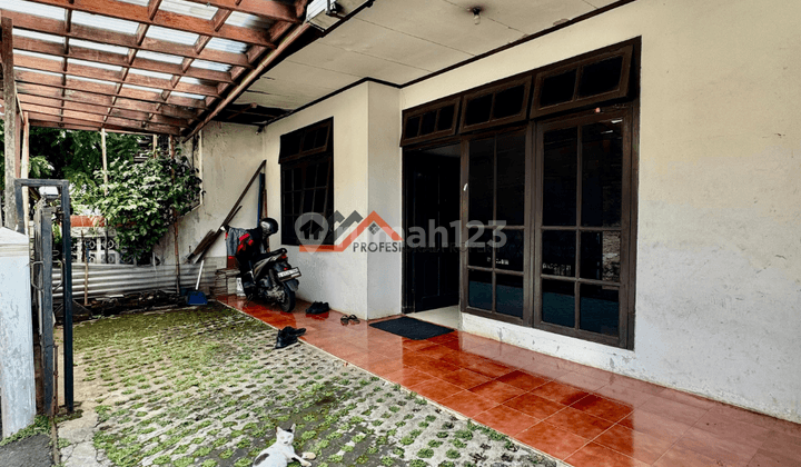 Rumah Lama Lokasi Strategis Harga Njop di Ampera, Jaksel 2