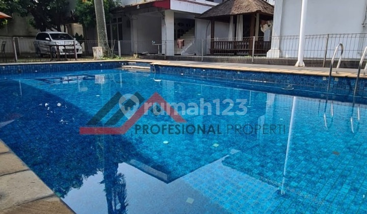 Business and office roadside property at affordable prices in Karang Tengah, Lebak Bulus, South Jakarta. House. 2