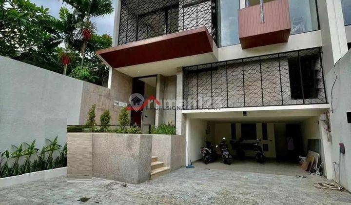 Brand New House Lokasi Strategis Dekat Ke Kemang Raya Jakarta Selatan  1