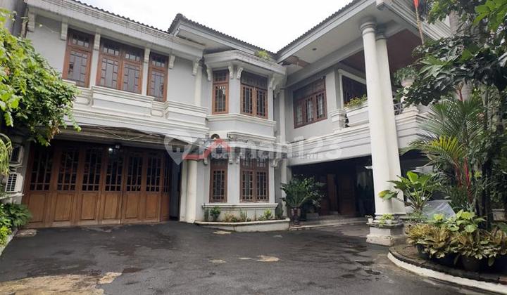 Rumah Siap Huni Dengan Halaman Luas Di Metro Pondok Indah Jakarta Selatan 