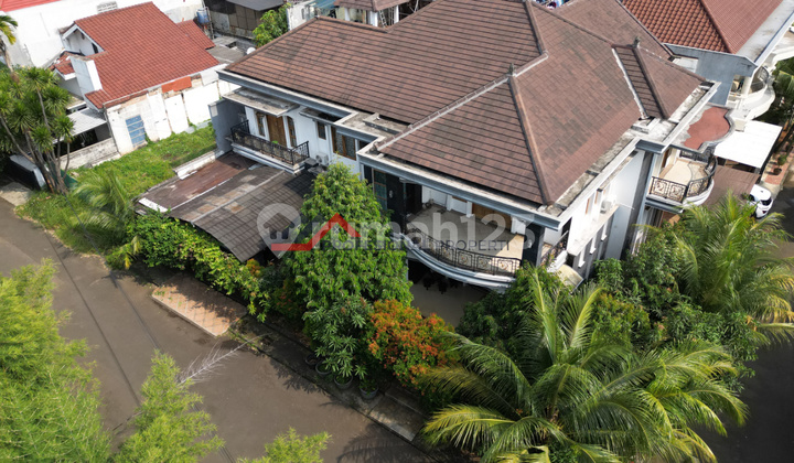 RUMAH POSISI HOOK FULL FURNISHED DALAM PERUMAHAN ASRI