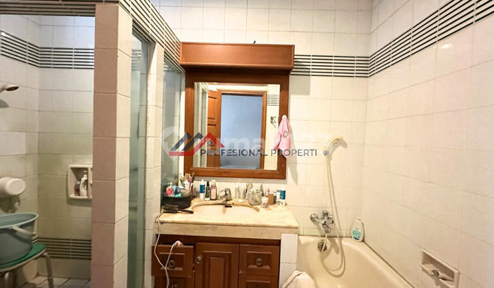 Rumah Siap Huni 2 Lantai dengan Halaman Luas dalam Komplek Lebak Bulus, Jakarta Selatan 2