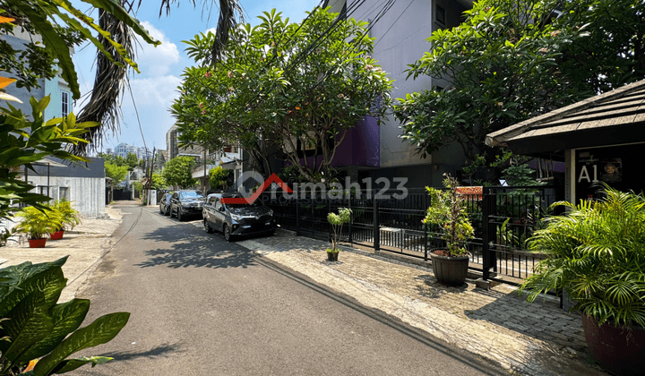 Rumah Kost Asri Lokasi Dekat Mall Cilandak Town Square 2