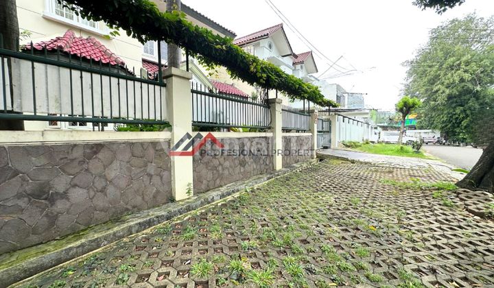 Rumah Bagus Lokasi Tenang Area Senopatikebayoran Baru Jakarta Selatan 2