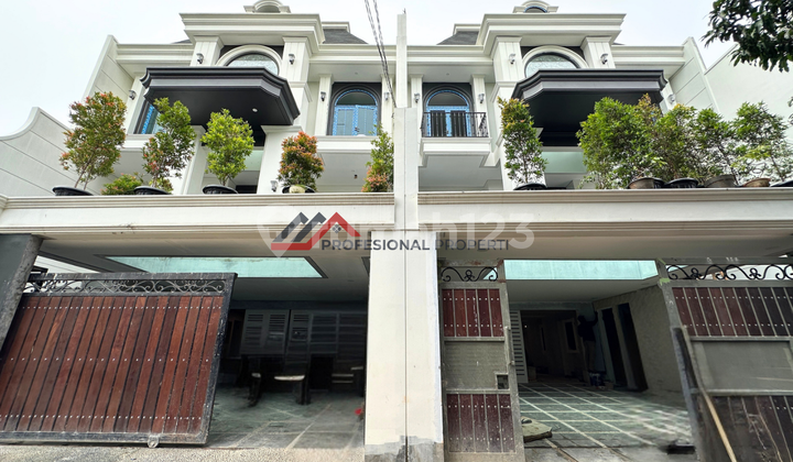 Brand New House in Cilandak, South Jakarta Under Construction in Cilandak, South Jakarta