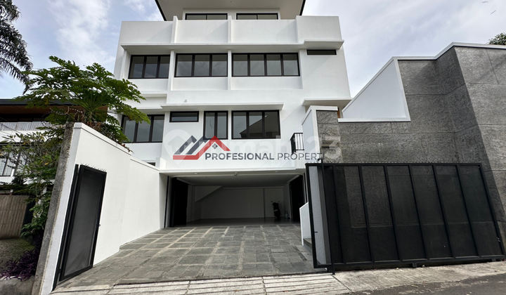 Brand New House Design Minimalis Tropis Area Kemang, Jakarta Selatan