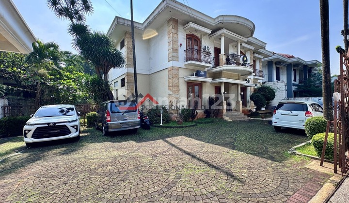 Rumah Clasic Bisa Kantor Di Jalan Besar Di Kemang Jakarta Selatan