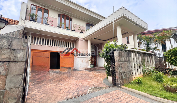 Luxury House in Premium Pondok Indah Area, Strategic Location Near PIM in Pondok Indah, South Jakarta
