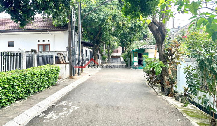 Tanah Kosong Dalam Komplek Kebayoran Baru, Jakarta Selatan