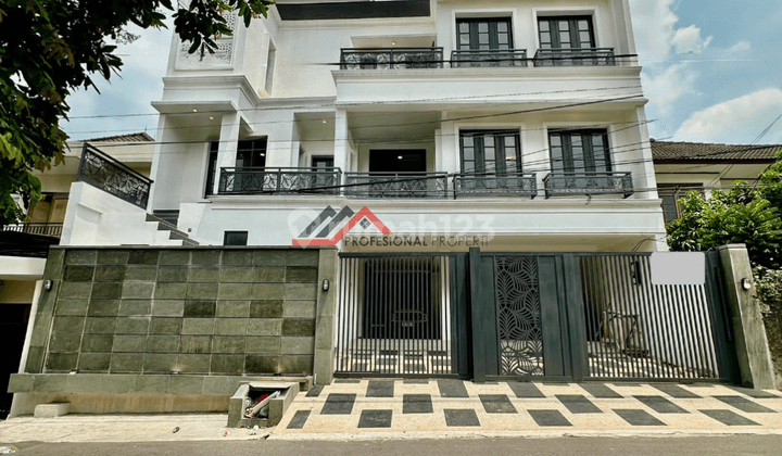 Rumah Mewah 4 Lt With Private Lift Area Premium, Jakarta Selatan 1