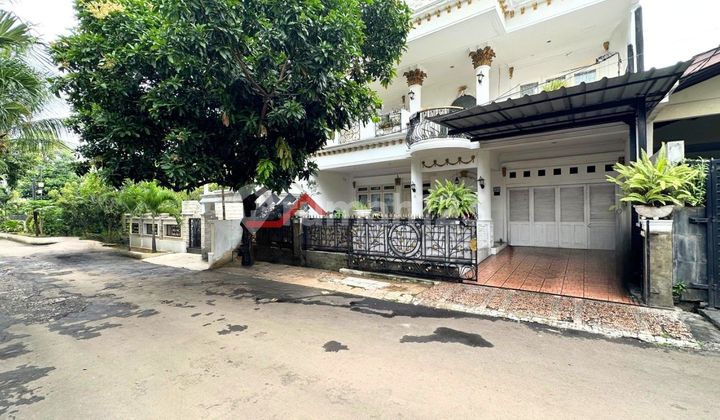 Rumah Siap Huni (Semi Renovasi) Mewah dan Kokoh di Dalam Komplek di Pejaten, Jakarta Selatan