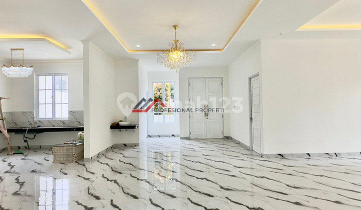 Brand New Classic Modern Inside a Complex in Rempoa, South Tangerang 2