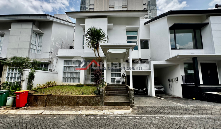 Rumah Dalam Town House di Lokasi Strategis di Kemang Raya, Jakara Selatan