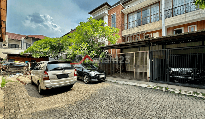 Rumah Siap Huni Modern Minimalis Di Cilandak, Jakarta Selatan 1