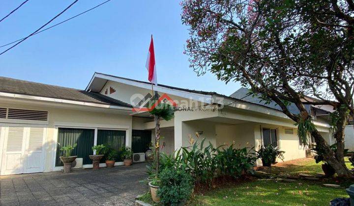 Cozy House With Swimming Pool and Quiet In Kemang, Jakarta Selatan 1