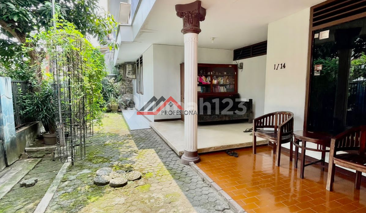 Old House in Complex Attractive Price in Cilandak, South Jakarta