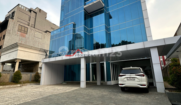 Brand New Building in the Elite Area of Menteng, Central Jakarta Brand New Building in the Elite Area of Menteng, Central Jakarta