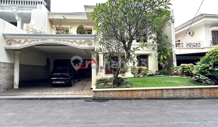 Rumah Modern Classic Siap Huni Dalam Komplek di Cilandak, Jakarta Selatan