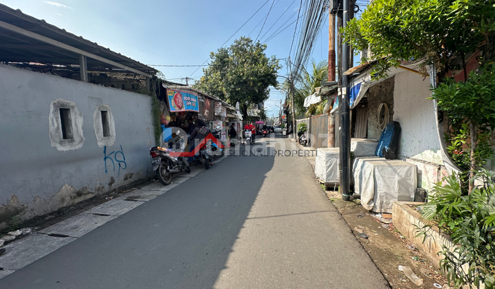Rumah Tua Hitung Tanah Lokasi Strategis Dekat ke PIM di Kebayoran Baru, Jakarta Selatan Rumah Tua Hitung Tanah Lokasi Strategis Dekat ke PIM di Kebayoran Baru, Jakarta Selatan