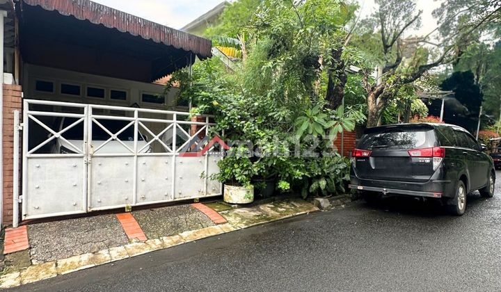 Rumah Bagus Menarik Dekat ke Pim di Pondok Indah, Jakarta Selatan Rumah Bagus Menarik Dekat ke Pim di Pondok Indah, Jakarta Selatan