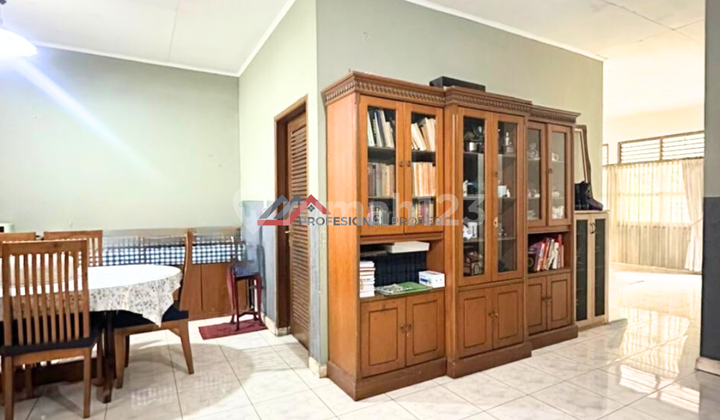 Rumah Luas Lingkungan Premium Dalam Komplek Dekat ke MRT di Lebak Bulus, Jakarta Selatan 2