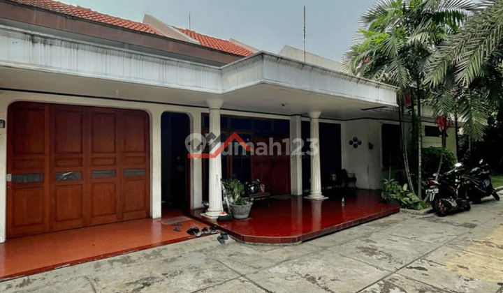 Rumah Lama Hitung Tanah di Lebak Bulus, Jakarta Selatan 1