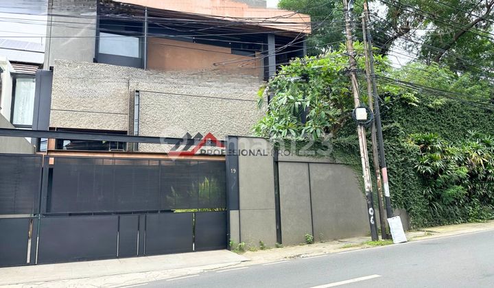 For Sale Rumah Siap Huni Bergaya Kontemporer di Bangka, Jakarta Selatan