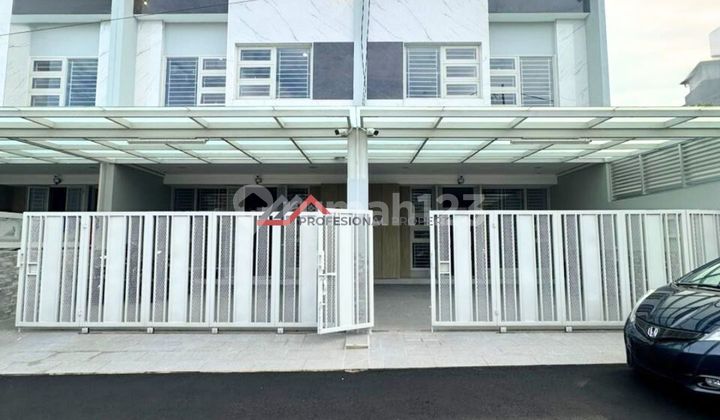 Rumah Baru Siap Huni Lingkungan Komplek Tenang One Gate di Kebayoran Baru, Jakarta Selatan