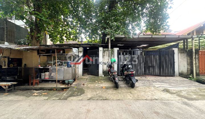 Rumah Lama Hitung Tanah, Berfungsi Kossan 11 Kamar di Kebayoran Baru, Jakarta Selatan Rumah Lama Hitung Tanah, Berfungsi Kossan 11 Kamar di Kebayoran Baru, Jakarta Selatan