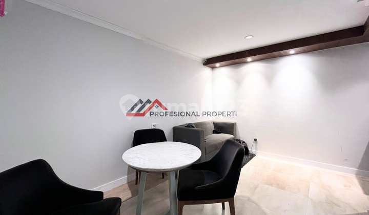 Rumah Modern Classic Dalam Town House di Lebak Bulus, Jakarta Selatan 2