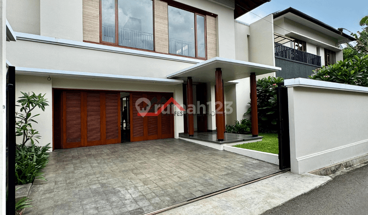 Turun Harga Rumah Mewah With Private Pool Dekat Pim 1