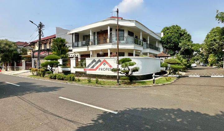 Rumah Mewah Clasic Depan Taman Di Pondok Indah,Jakarta Selatan 1