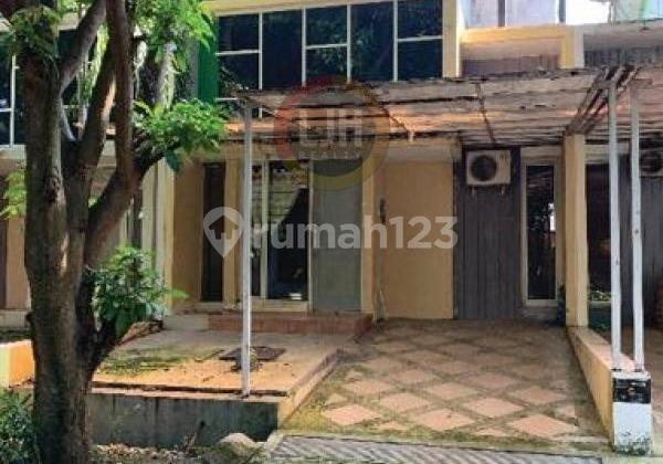 Rumah cantik 2 lantai di Kawasan Marina 1