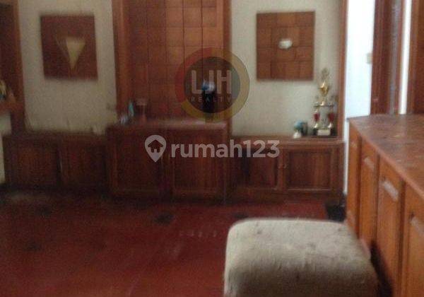 Rumah kusen full jati di Graha Padma 2
