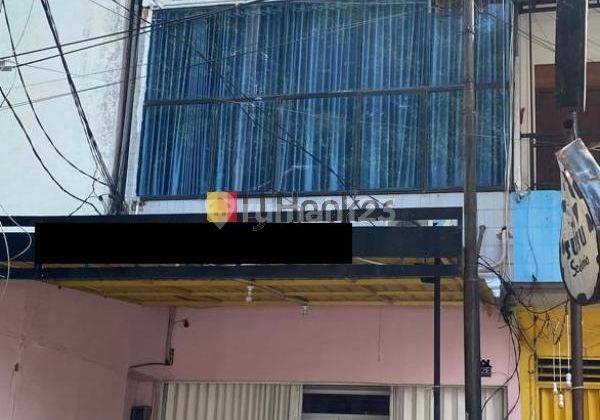 Ruko komersial di jalan Hayam Wuruk 1