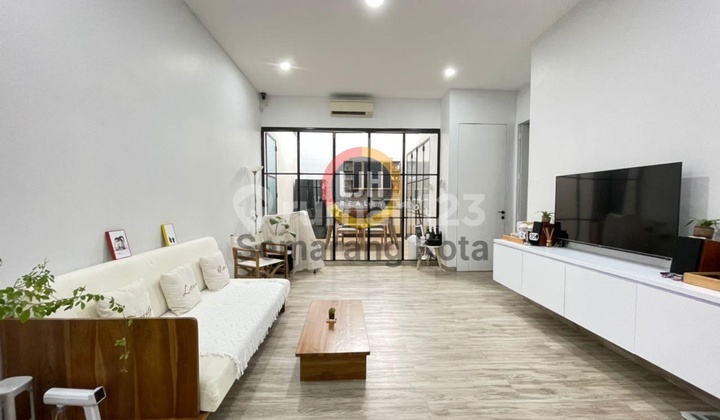 Rumah Cantik Di Puri Anjasmoro