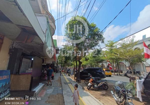 Business Building on Kartini Street 2