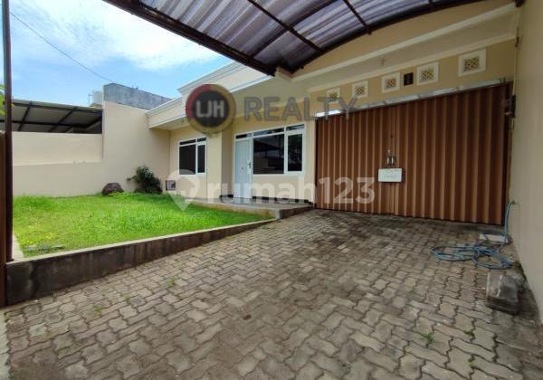 Rumah bagus di Puri Eksekutif