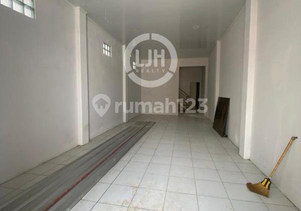 Ruko siap pakai di jalan Suratmo 2