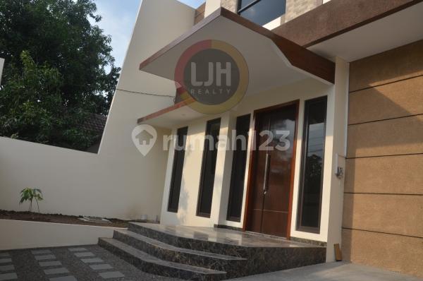 Rumah siap huni di Puri Anjasmoro