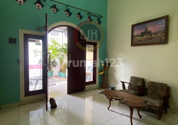 Rumah siap huni di Jalan Anjasmoro 1