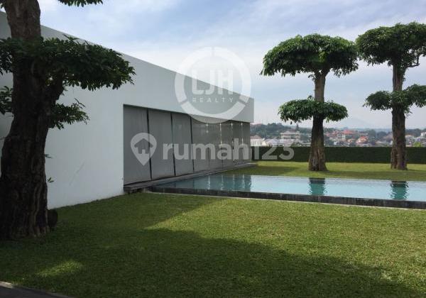 Rumah Mewah di Jalan Guntur Rumah Mewah di Jalan Guntur